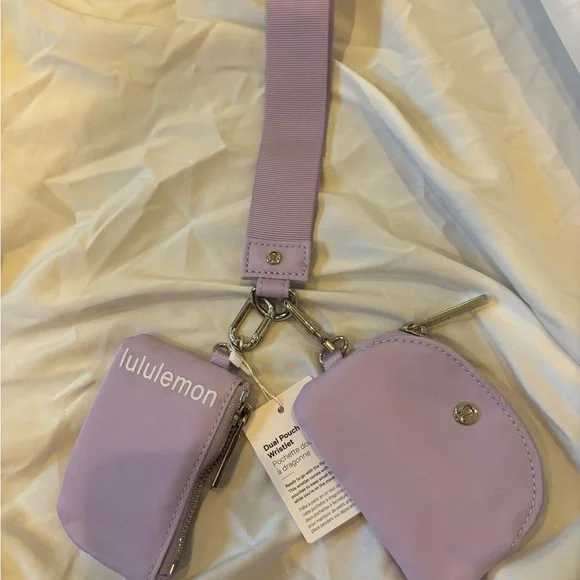 lululemon athletica Lavender Purple Dual Pouch Wristlet Accessory Set brand new - Picture 3 of 3